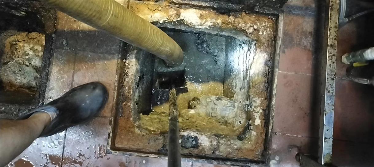 桑珠孜化油池清理-污水池清掏