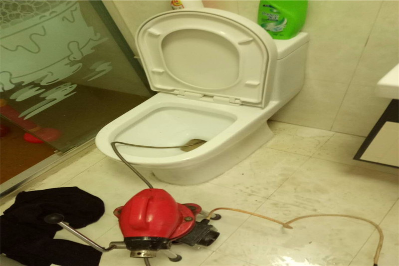 桑珠孜如何疏通马桶 疏通马桶多少钱