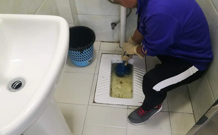 桑珠孜疏通蹲坑