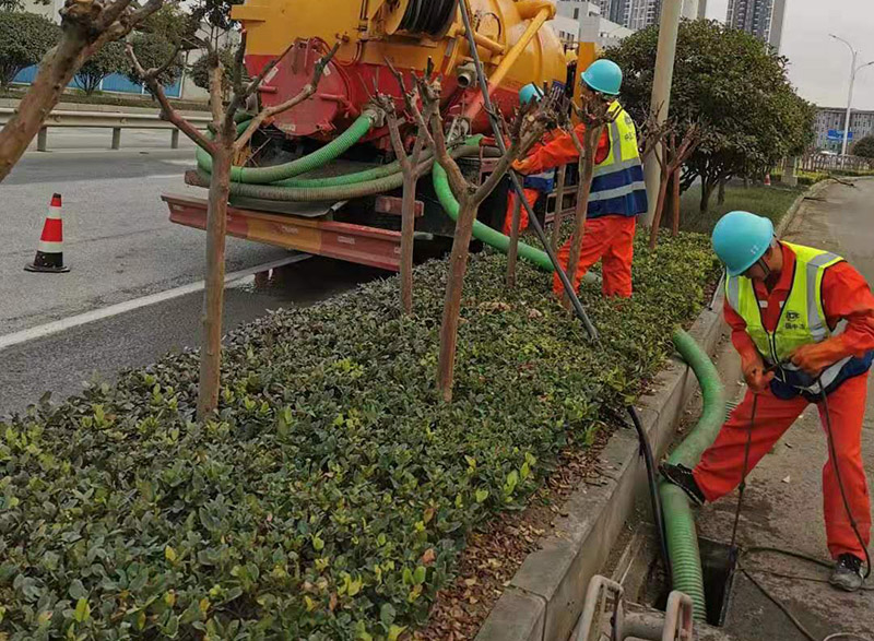 桑珠孜市政管道清淤