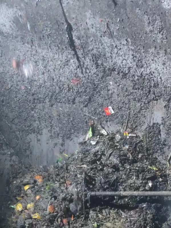 桑珠孜污水池清理